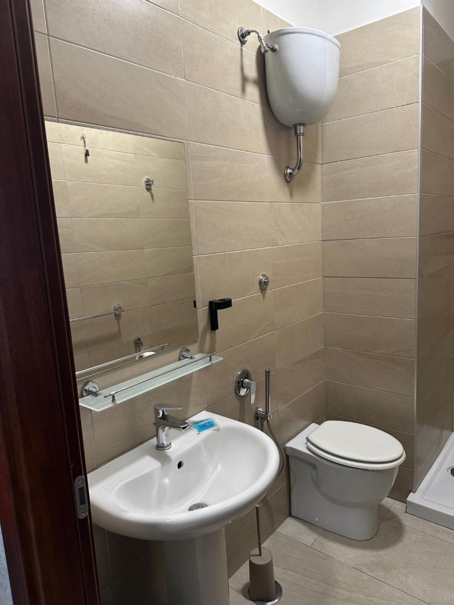 Smart Station Hotel Napoli Ngoại thất bức ảnh